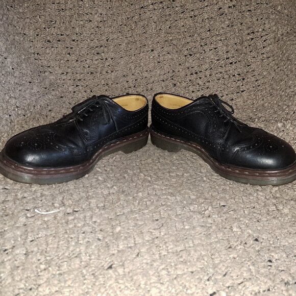 VINTAGE DR MARTENS-3989/59-Black Leather Brogues-Made in England-Sz 9 UK-EX main image 4